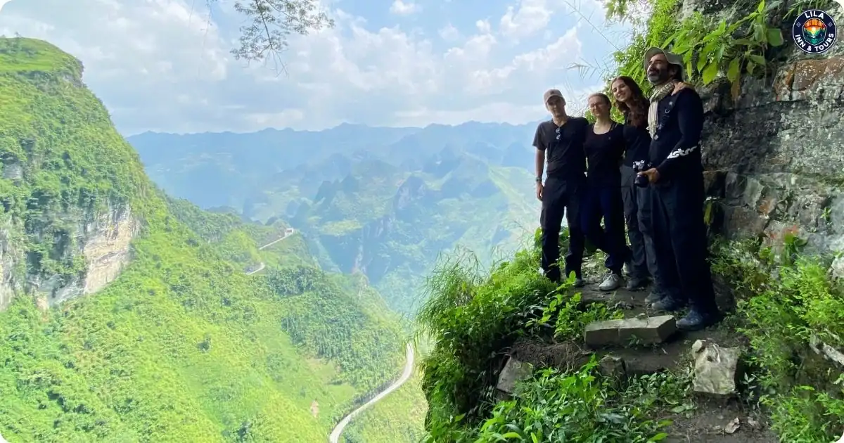 hike to white cliff in ha giang loop tour 3 day
