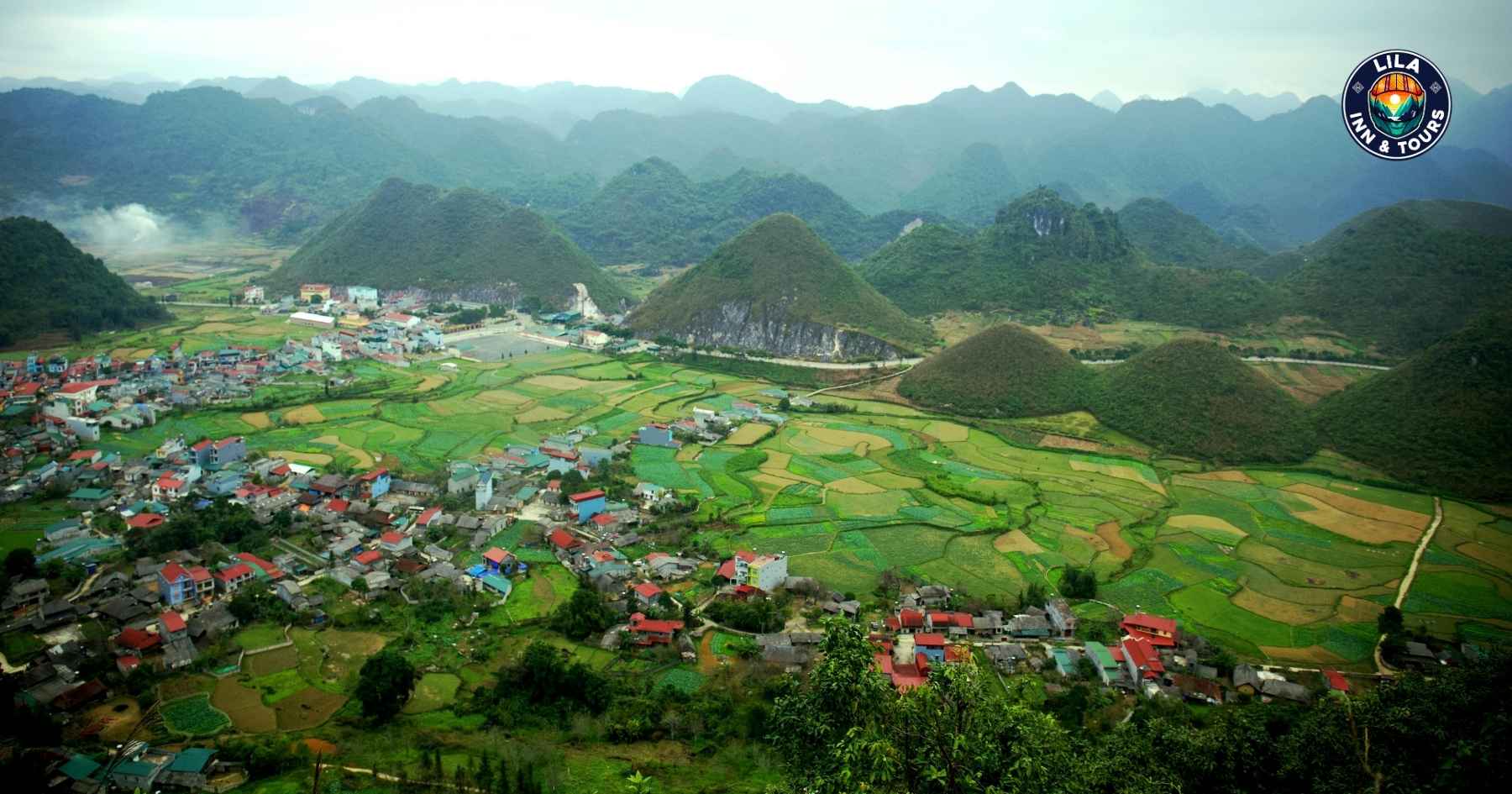Panoramic view from Quan Ba Heaven Gate