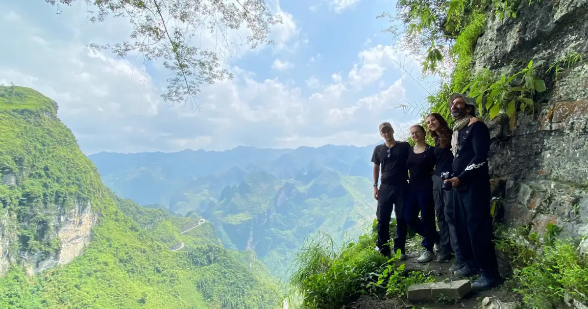 white cliff ma pi leng pass in ha giang loop cao bang tour